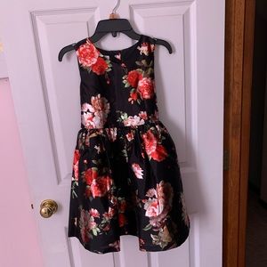 Girls floral dress.